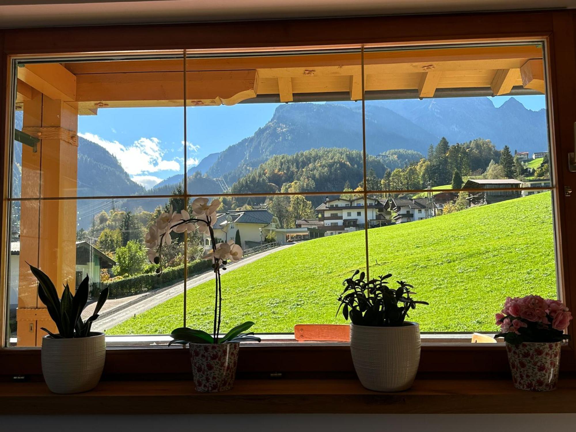 Appartementhaus Zillertal By Piaunddirk Finkenberg Bagian luar foto